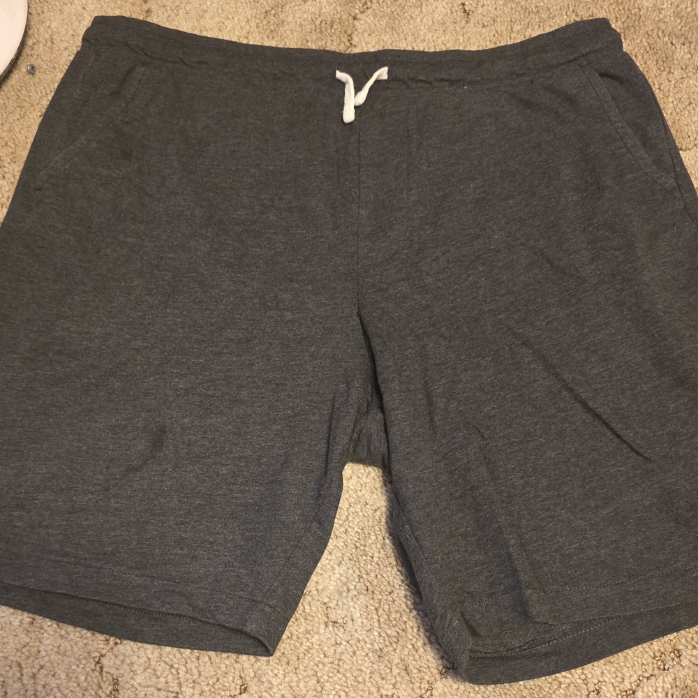 No Boundaries Men's Dark Gray Athletic Shorts